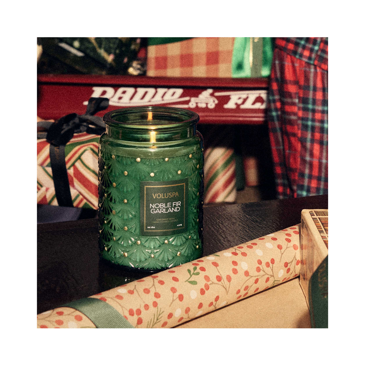 Voluspa Holiday - Noble Fir Garland / Large Jar, image 46182066585750