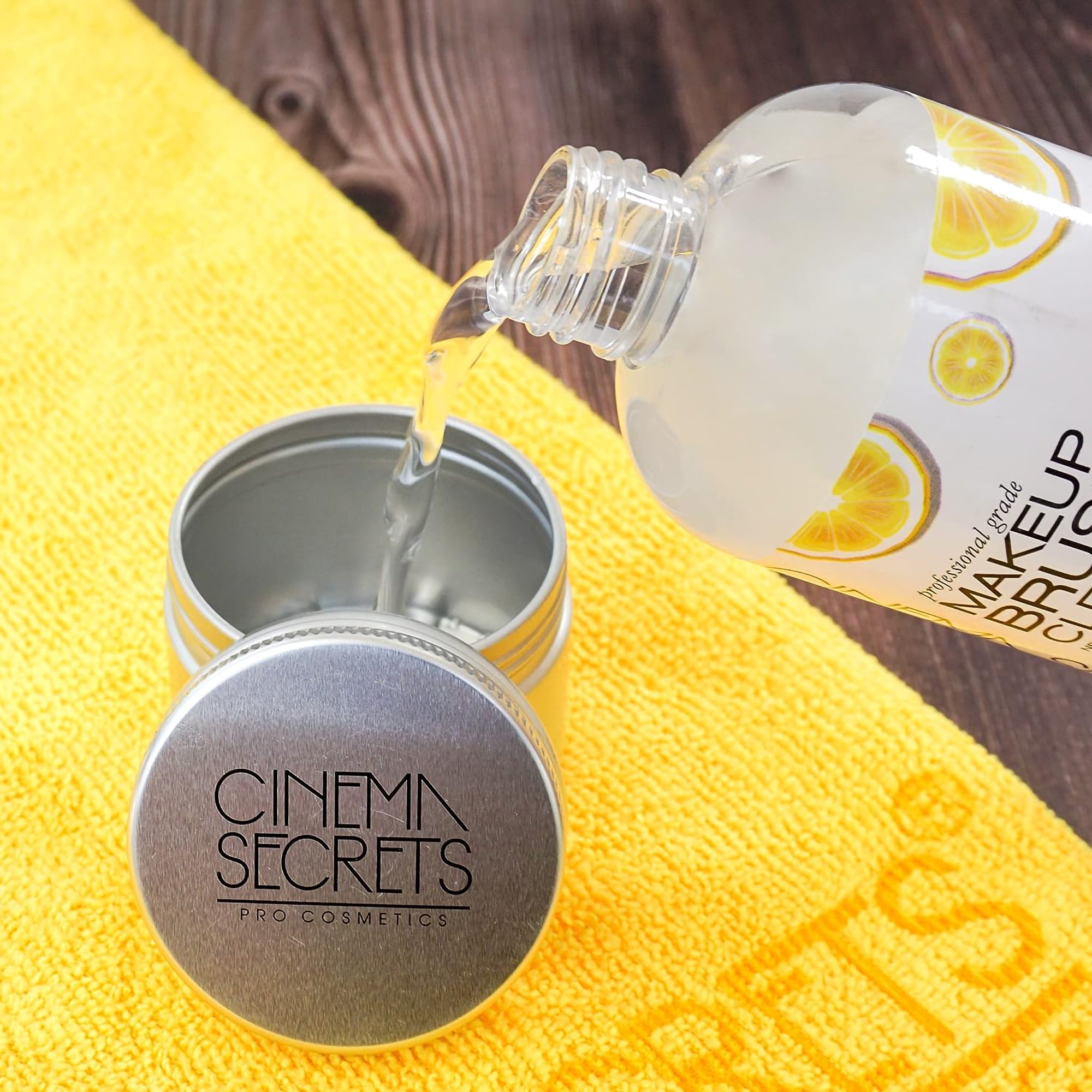 Cinema Secrets Makeup Cleaner Pro Starter Kit -Lemon / 8OZ