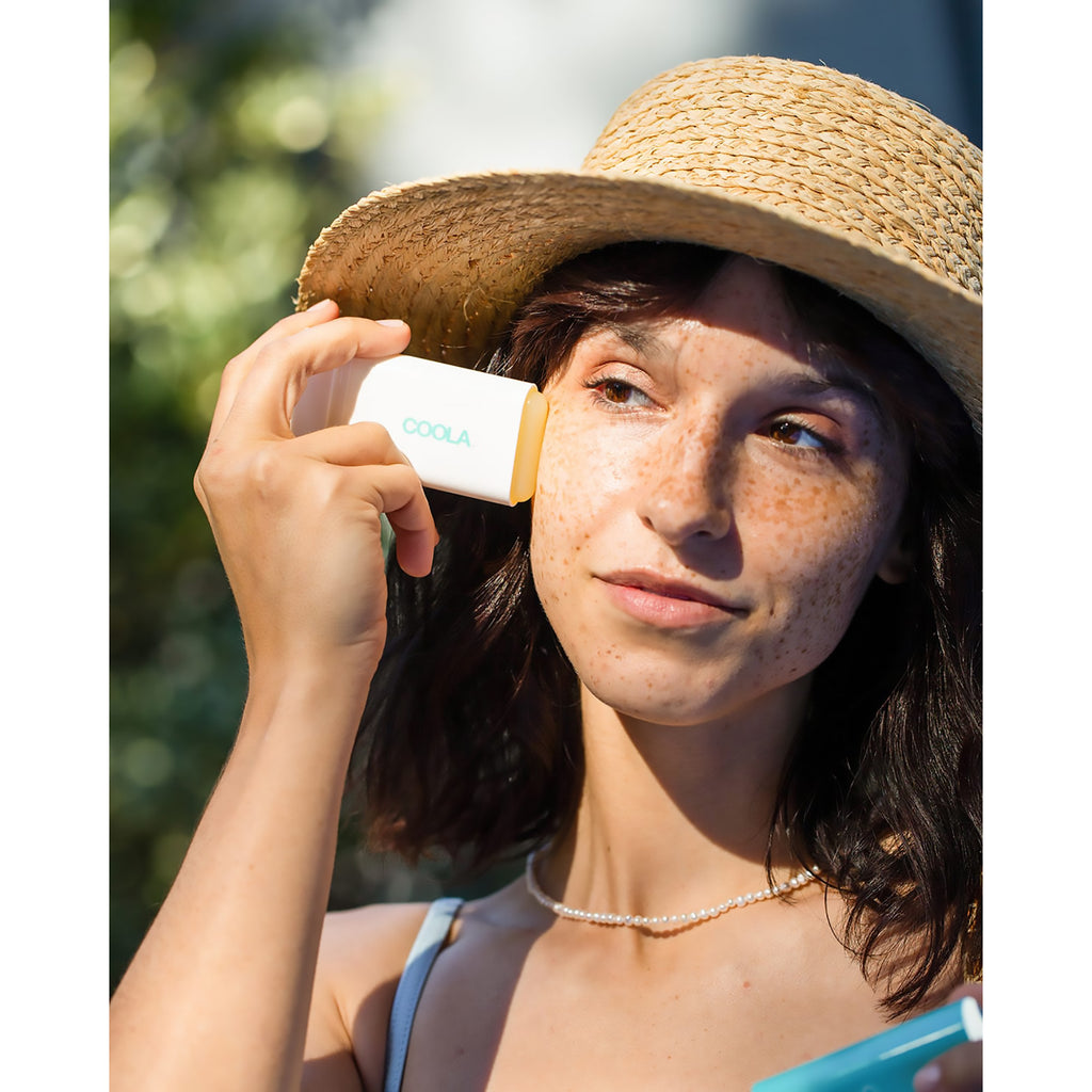 COOLA Classic Organic Sunscreen Stick SPF 30 - Tropical Coconut / TROPICAL COCONUT thumbnail 4
