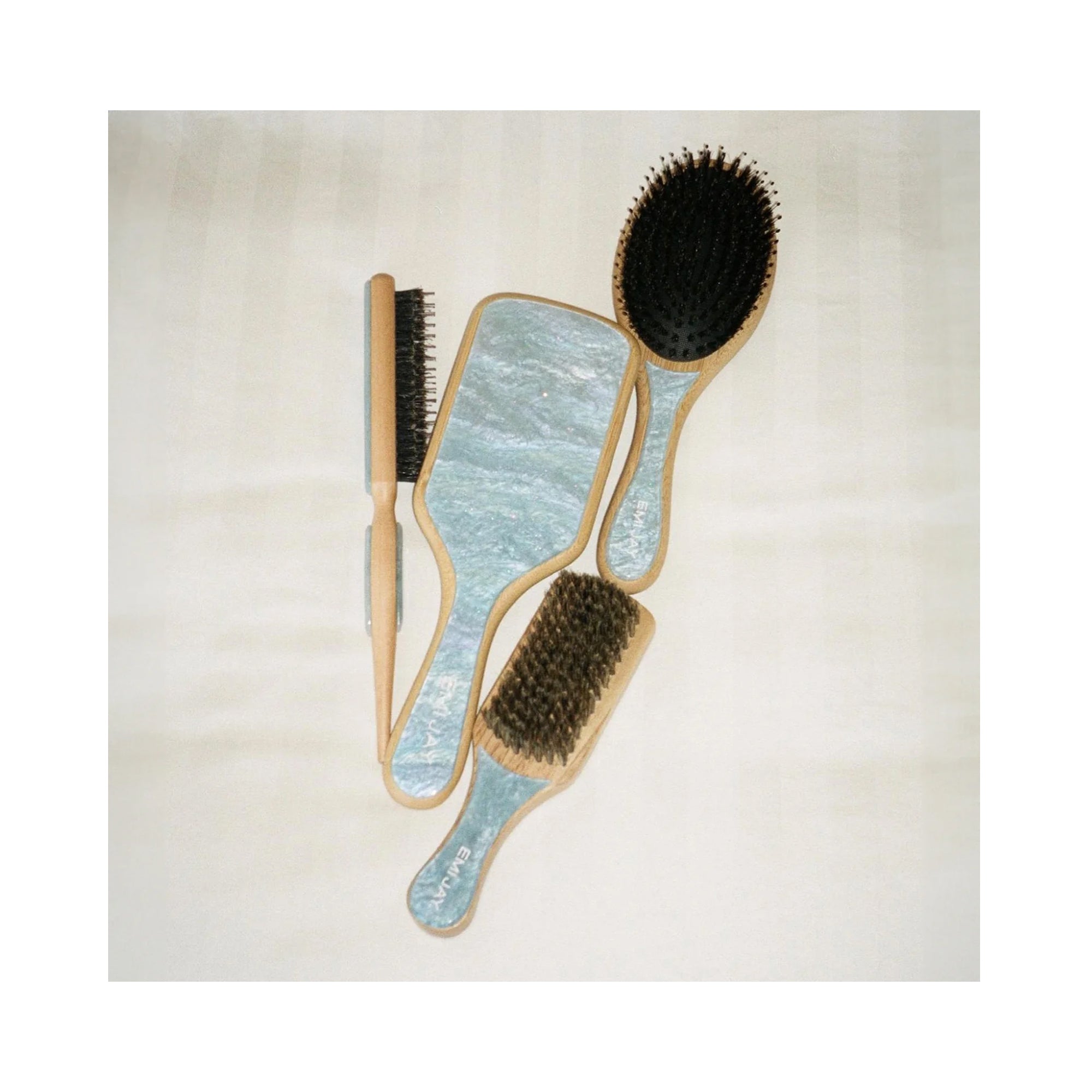 Emi Jay Bamboo Paddle Brush / Blue Sugar