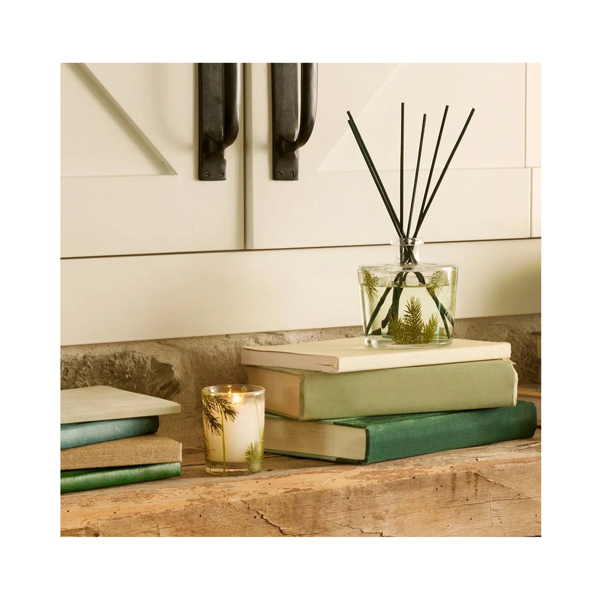 Thymes Frasier Fir Pine Needle Large Reed Diffuser 7.75oz / 7.7OZ