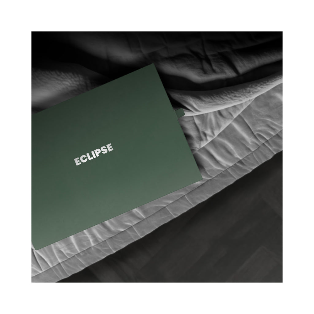 LUNA London ECLIPSE Rechargeable LED Travel Mirror with 3 Light Modes / FOREST GREEN thumbnail 21