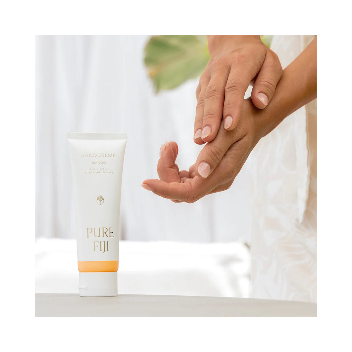 Pure Fiji Hydrating Hand Creme / Coconut