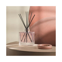 Nest Himalayan Salt & Rosewater Reed Diffuser / 5.9OZ