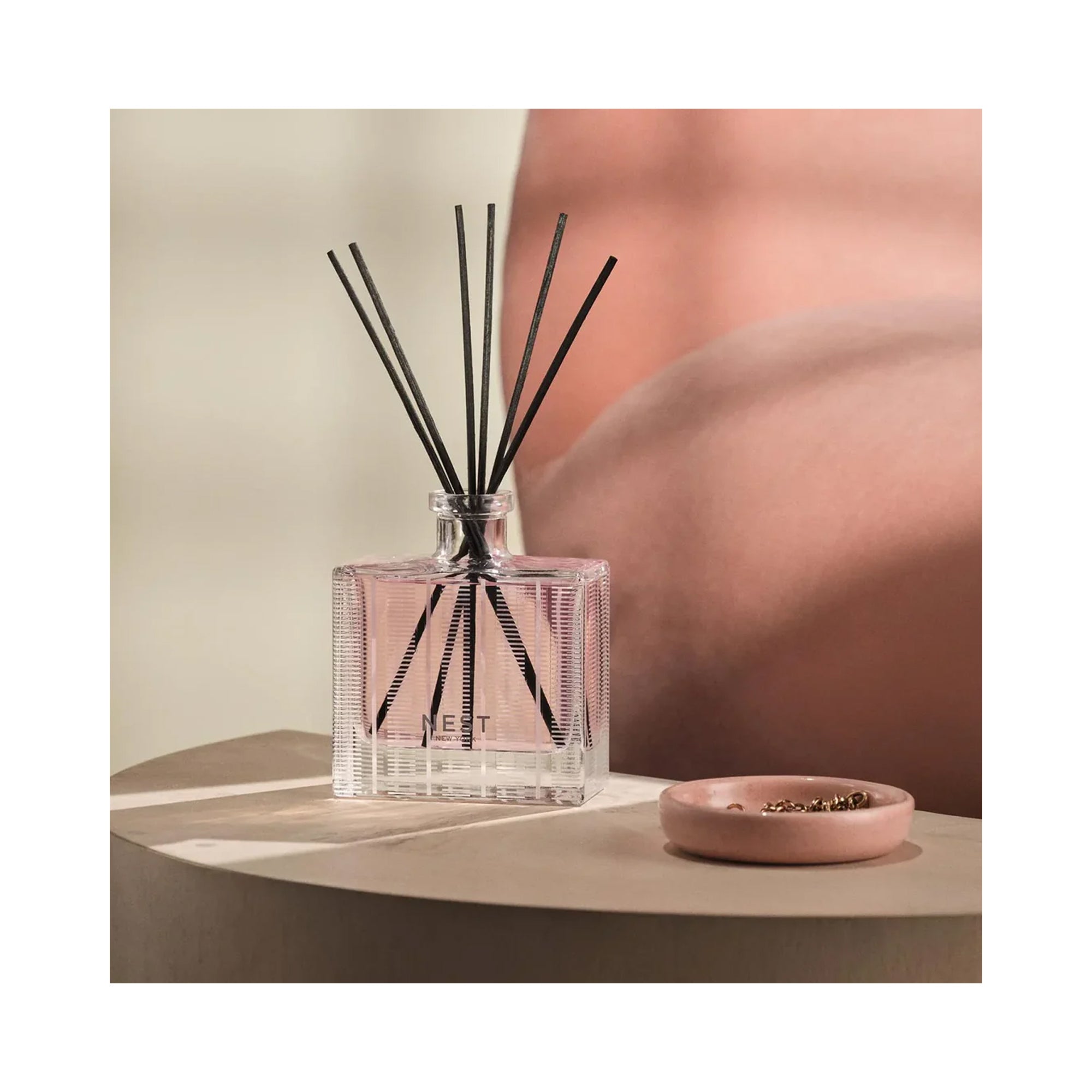 Nest Himalayan Salt & Rosewater Reed Diffuser / 5.9OZ