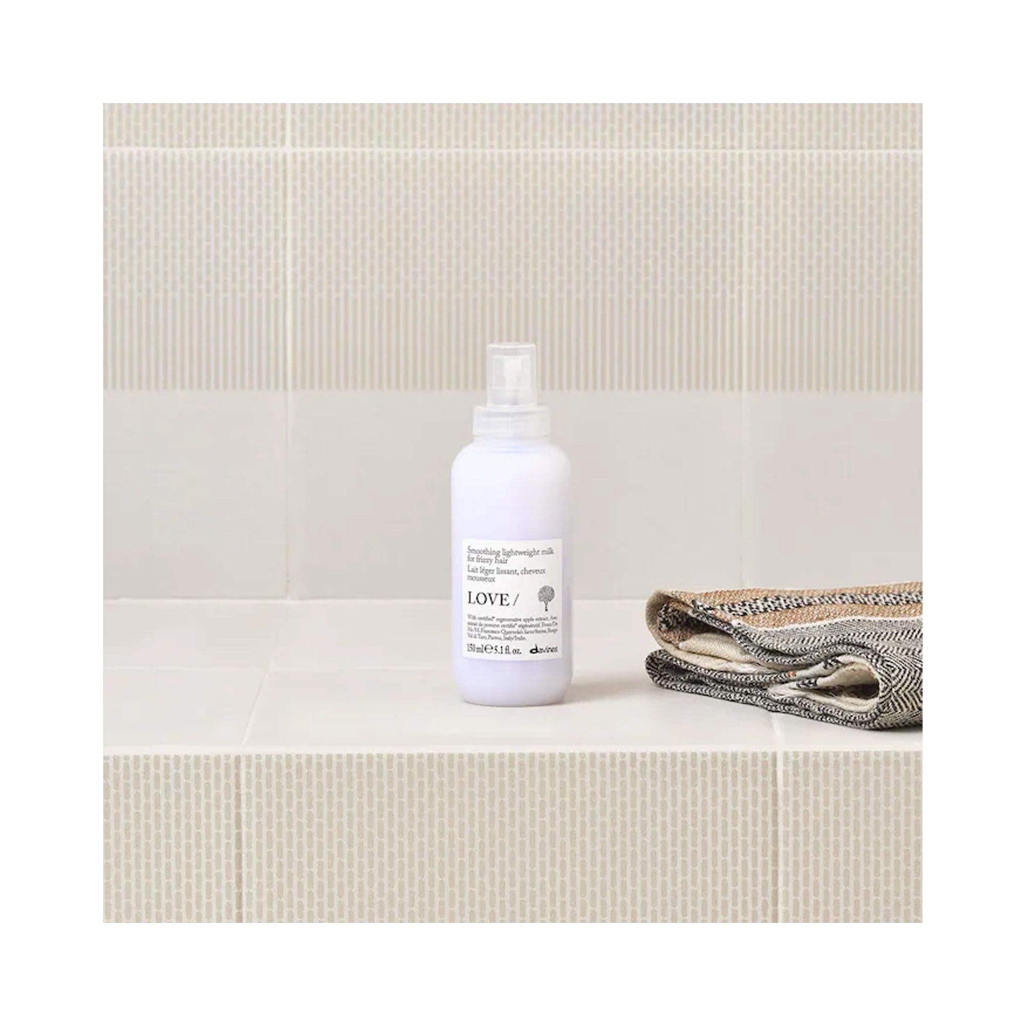 Davines LOVE Smoothing Lightweight Milk / 5.1OZ