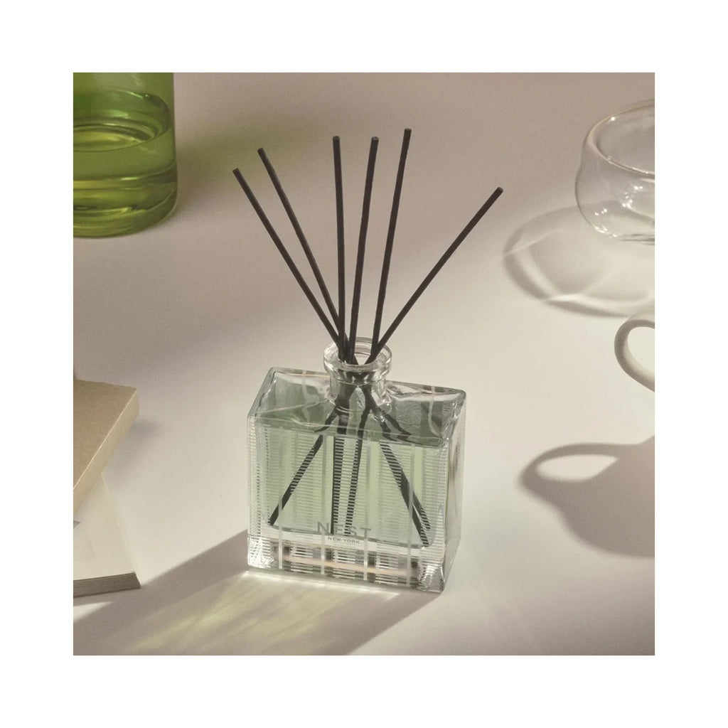 Nest Wild Mint & Eucalyptus Reed Diffuser / 5.9OZ thumbnail 3