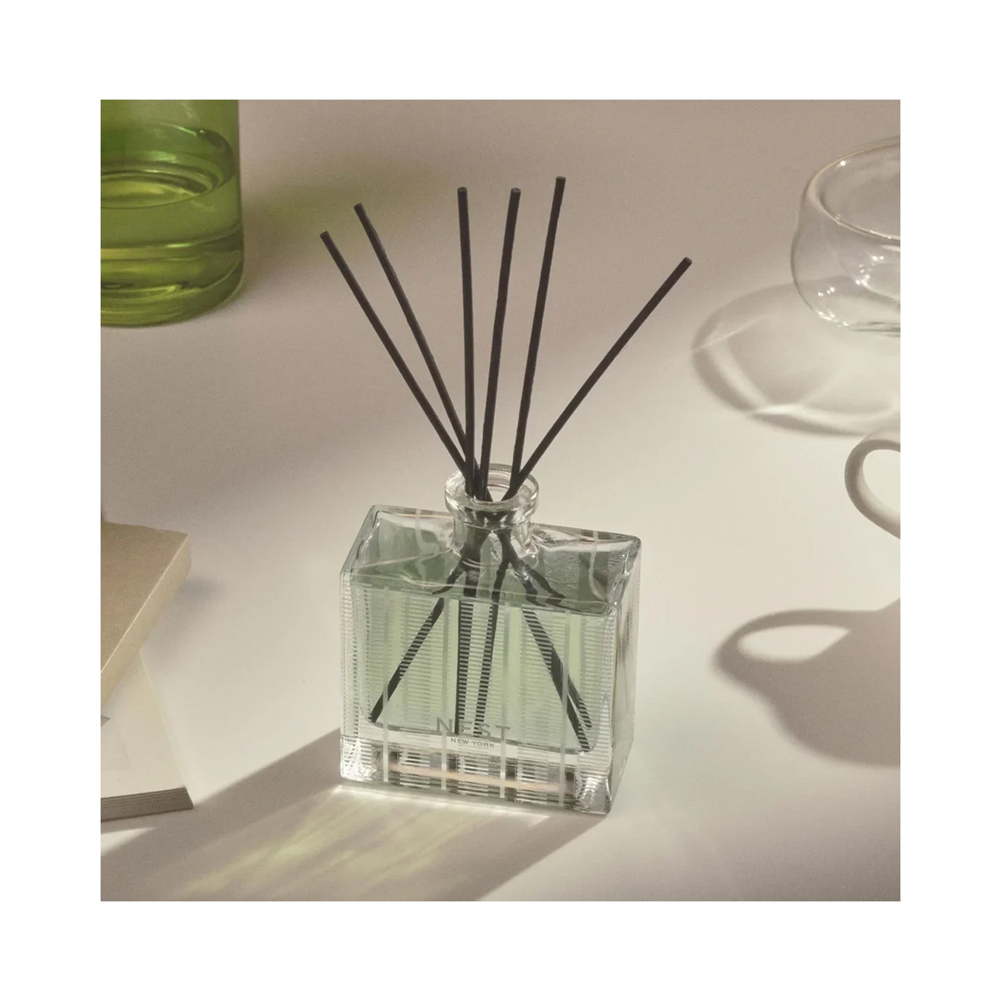 Nest Wild Mint & Eucalyptus Reed Diffuser / 5.9OZ