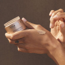 Natura Bisse Diamond Cocoon Sheer Cream / 1.7OZ