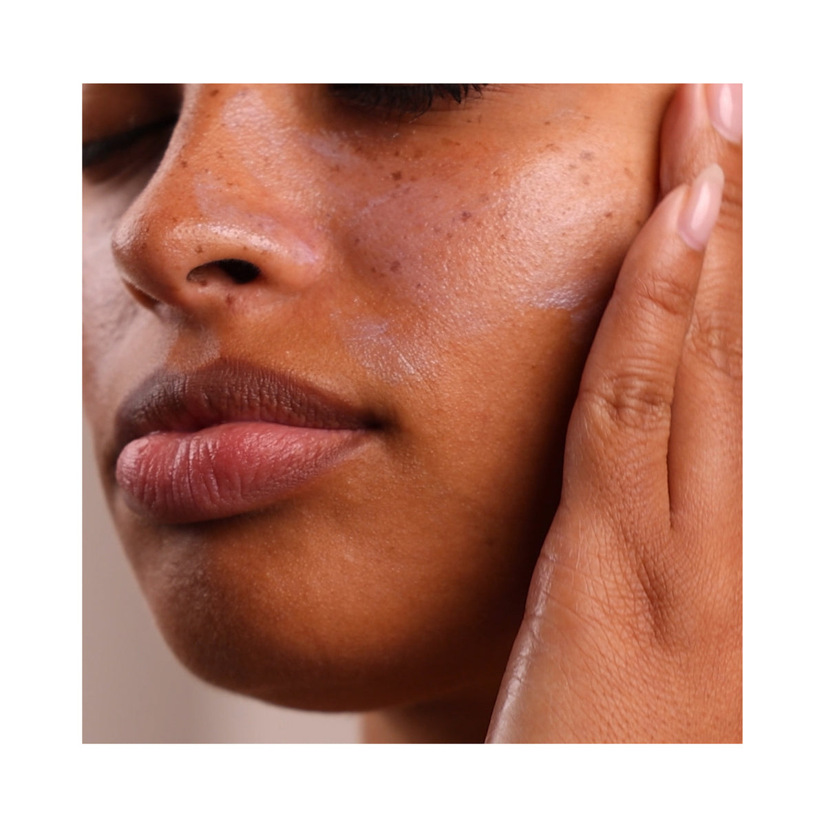 Eminence Organics Glow Duo (Backuchiol + Niacinamide Moisturizer & Radiant Protection SPF Fluid) / DUO