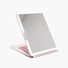 Vanity Planet Pose l LED Travel Mirror 2.0 / BLUSH