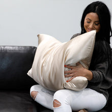 Blissy Silk Pillowcase Champagne Standard / CHAMPAGNE