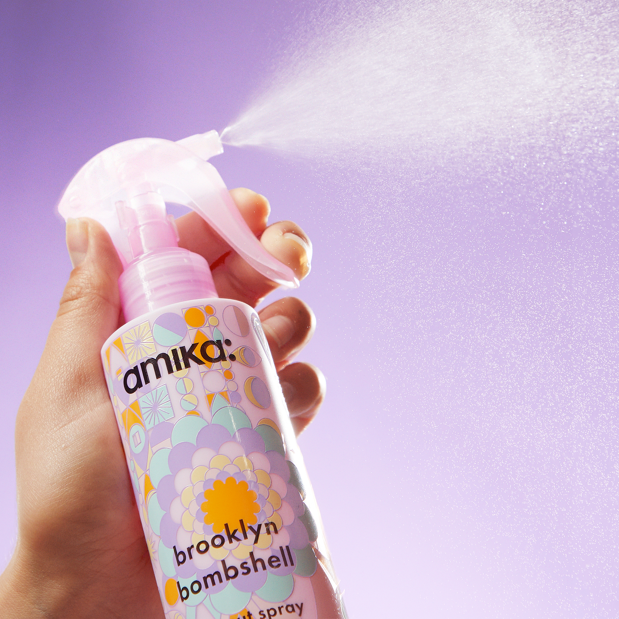 Amika Brooklyn Bombshell Blowout Spray - 6.7 oz / 6.7OZ