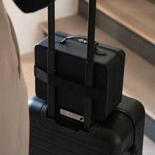 Vanity Planet Baia | The Everything Beauty Bag - Black / BLACK