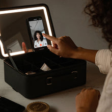 Vanity Planet Baia | The Everything Beauty Bag - Black / BLACK