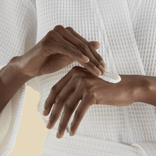 L'Occitane Almond Delicious Hands / 1.OZ