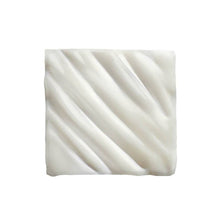 L'Oreal Serie Expert Curl Expression Long Lasting Moisturizer Leave In Cream / 6.7OZ