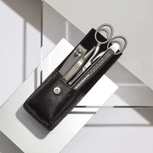 Tweezerman Essential Grooming Kit  #40871