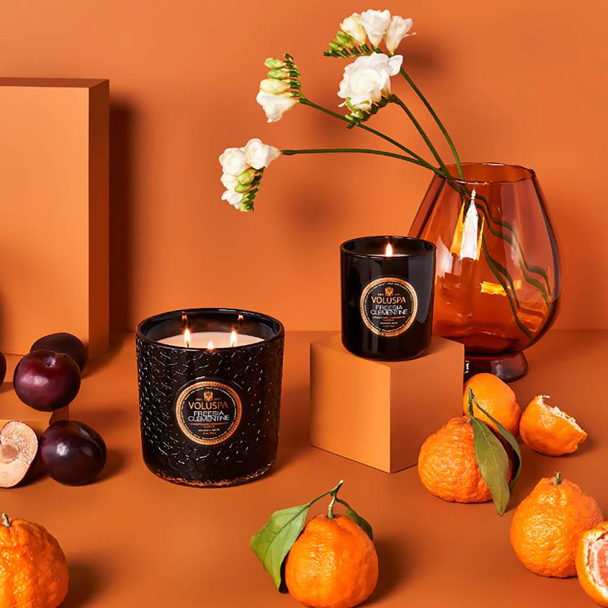 Voluspa Maison Noir Classic Candle / FREESIA, image 26007083647126