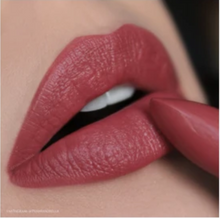 Youngblood Mineral Crème Lipstick / CORAL BEACH