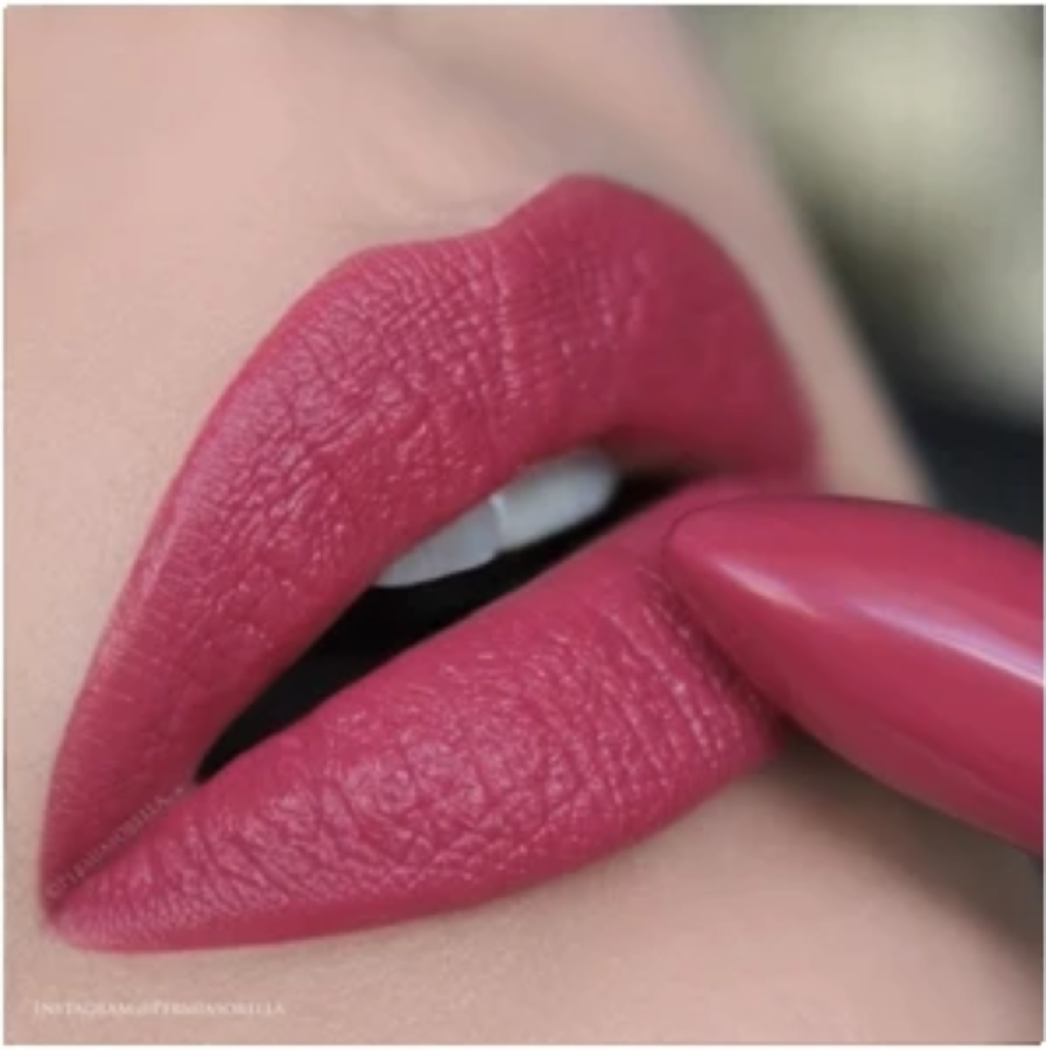 Youngblood Mineral Crème Lipstick / ENVY